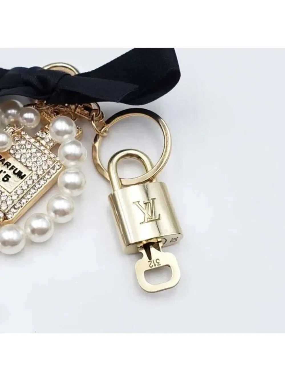 Authentic Louis Vuitton Gold Padlock 🔒 Shiny LV Key + Bag Unbranded Charm